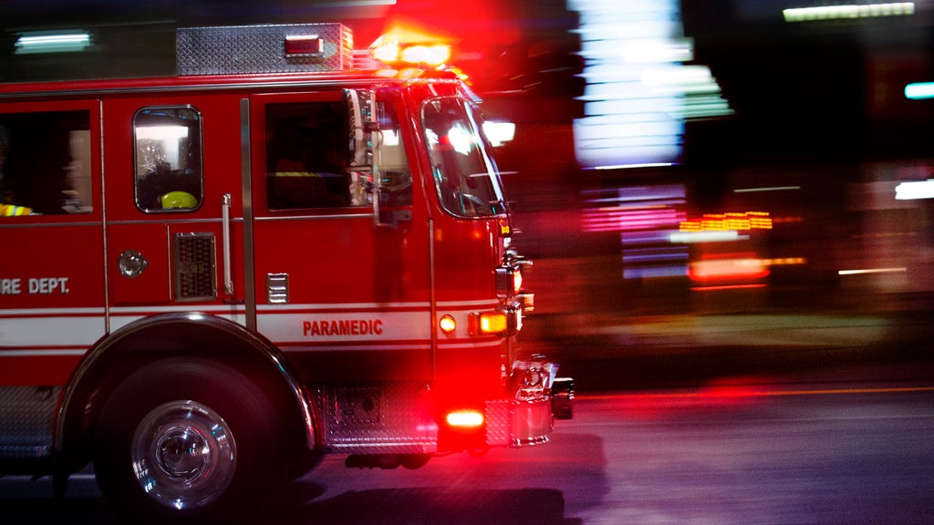 Crews battle structure fire in Victoria neighborhood, city officials say — WCCO / CBS Minnesota, Roseville Community news