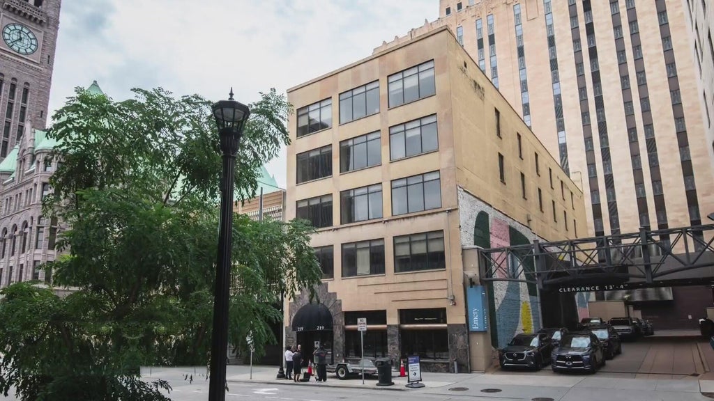 CEO who experienced homelessness as a child opens new Minneapolis family shelter — WCCO / CBS Minnesota, Roseville Government news