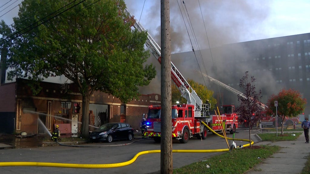 2 Minneapolis firefighters hurt in East Franklin Avenue business fire — WCCO / CBS Minnesota, Roseville Health news