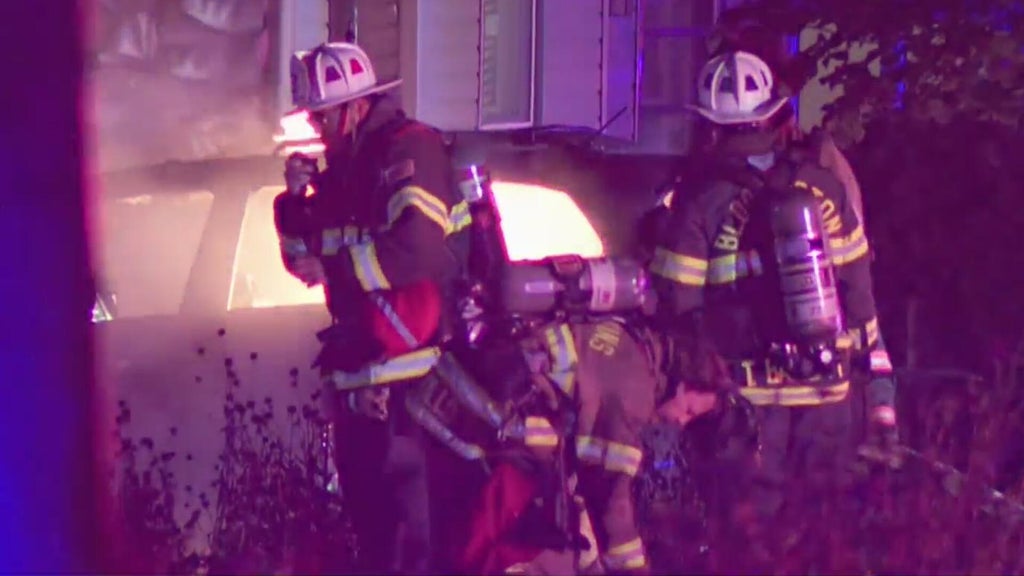 Fire destroys home, detached garage in St. Louis Park, city officials say — WCCO / CBS Minnesota, Roseville Sports news