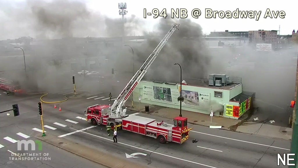 Crews respond to fire at building in north Minneapolis — WCCO / CBS Minnesota, Roseville Community news