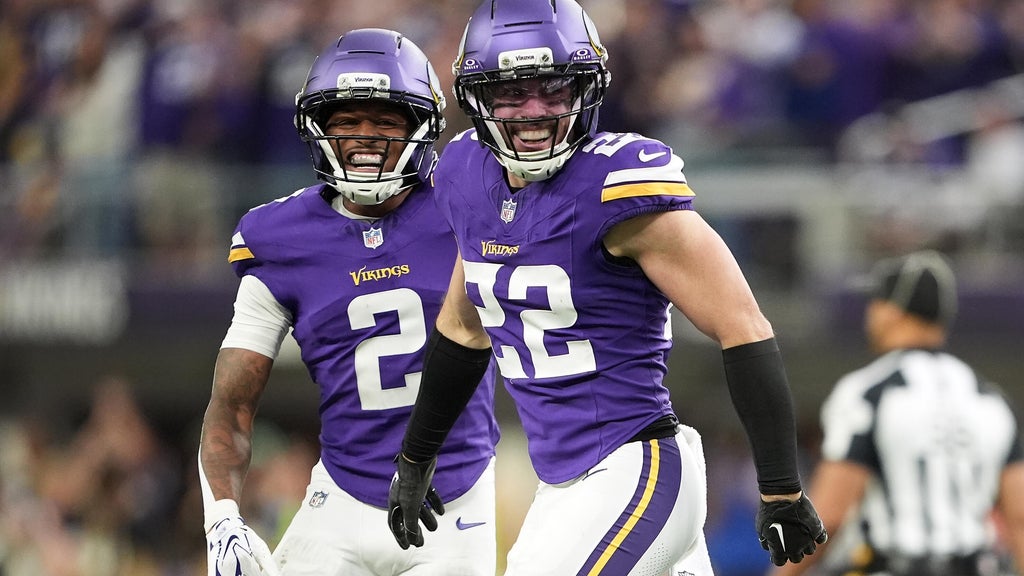 Vikings defense clamps down on Daniel Jones and the Colts for a 16-10 victory to stay undefeated — WCCO / CBS Minnesota, Roseville Arts news