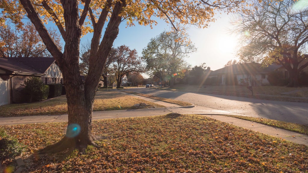 Warm, dry stretch continues Monday in the Twin Cities — WCCO / CBS Minnesota, Roseville Community news