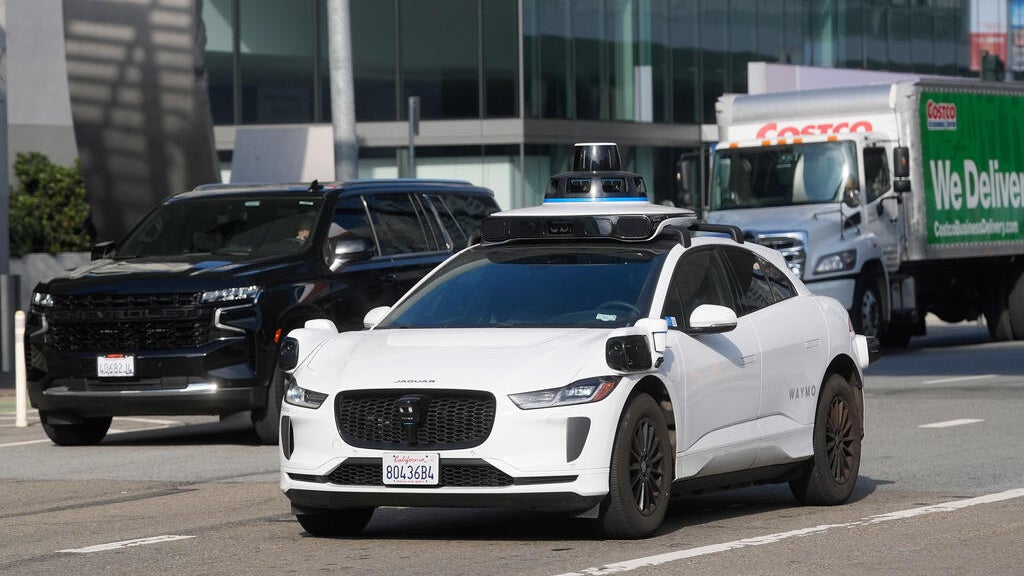 St. Paul City Council approves plan to study impact of robotaxis on workforce, public safety — WCCO / CBS Minnesota, Roseville Technology news
