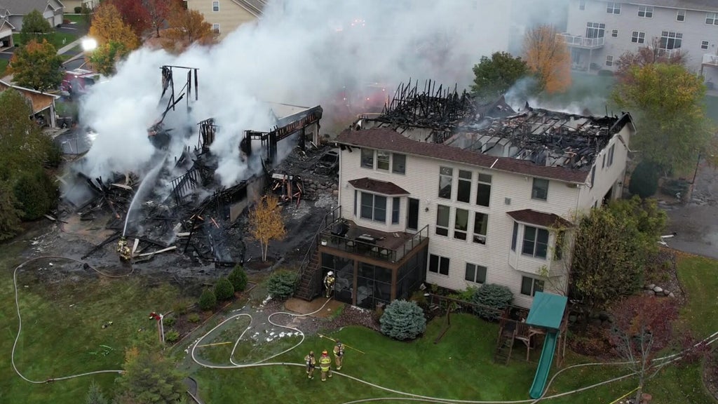 1 person unaccounted for in Victoria neighborhood fire, mayor says — WCCO / CBS Minnesota, Roseville Real Estate news
