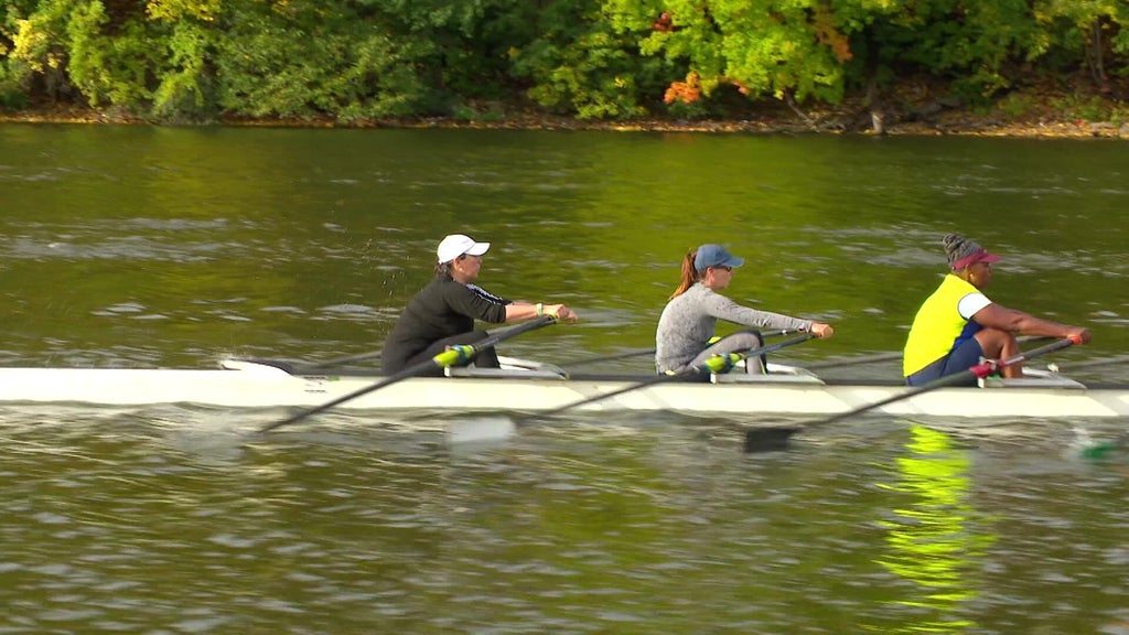 Women in the Minneapolis Rowing Club find challenge, camaraderie on the water — WCCO / CBS Minnesota, Roseville Health news