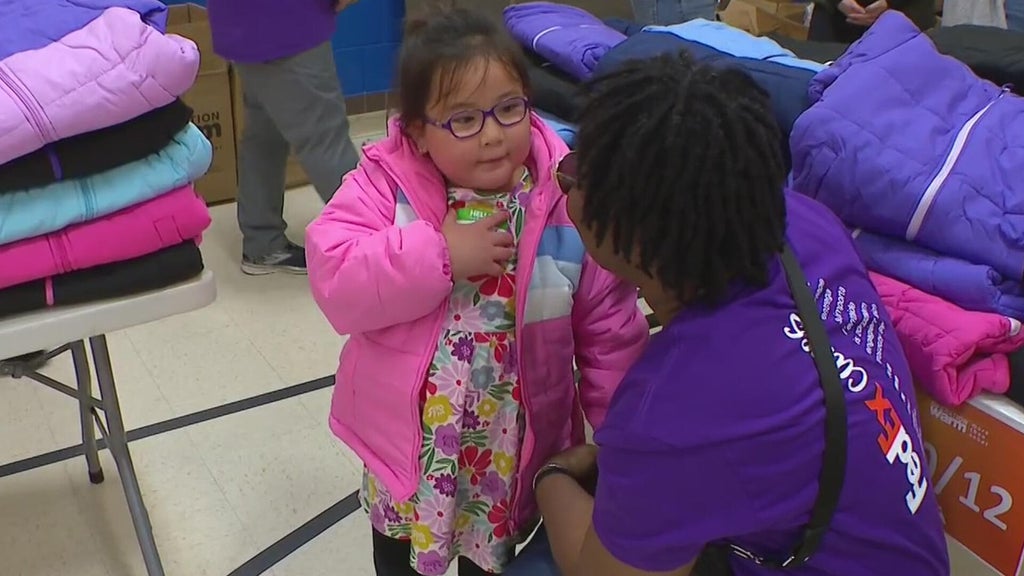 Hundreds of St. Paul students gifted free winter coats by Operation Warm — WCCO / CBS Minnesota, Roseville Schools news