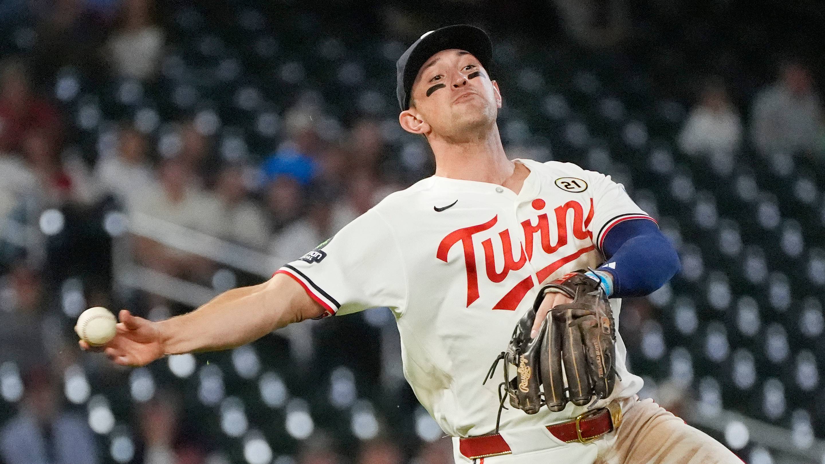 Brooks Lee's Gold Glove nomination further vindicates Twins' decision to move him to third base — Puckett's Pond (Twins), Roseville Sports news