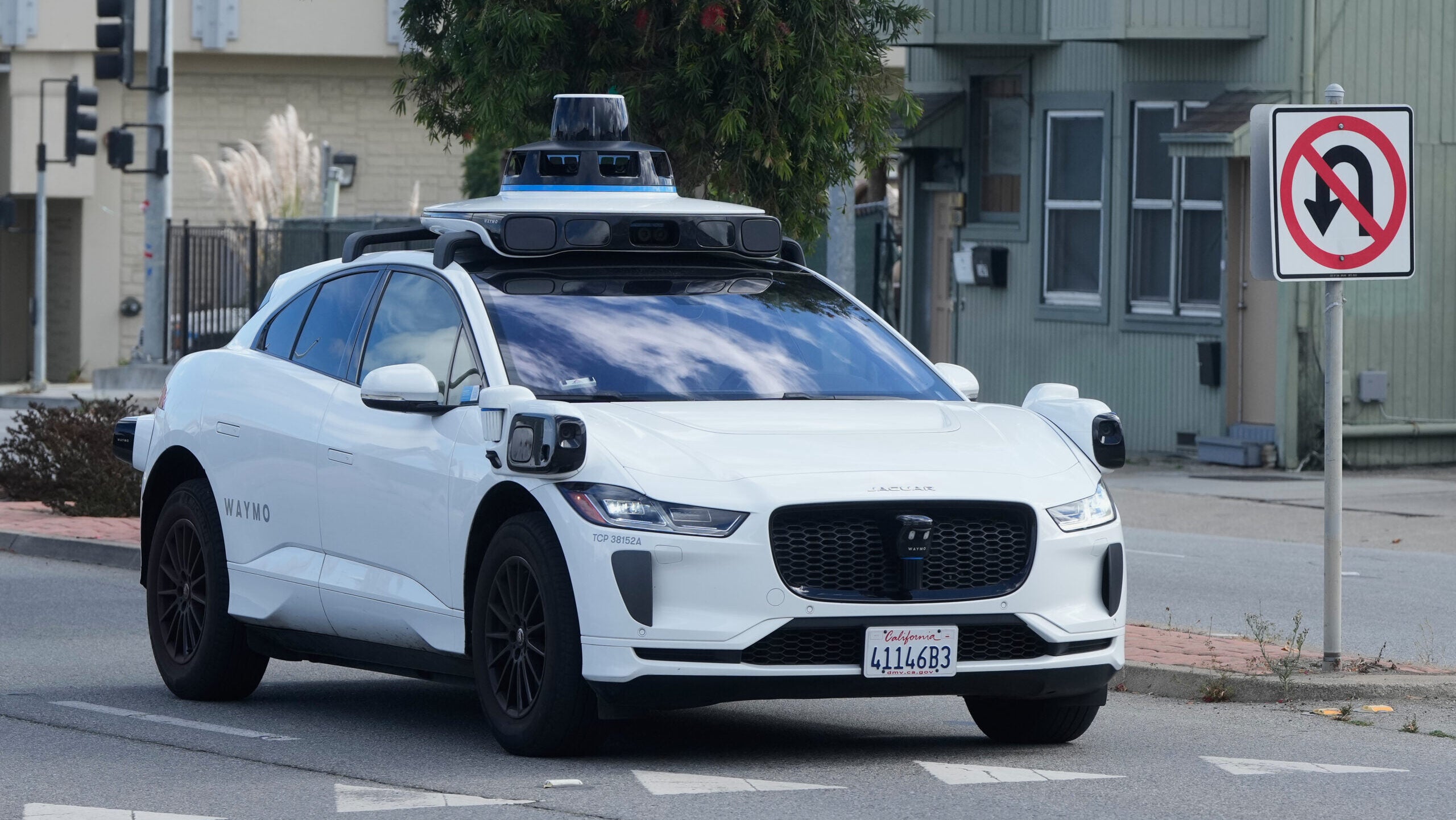 Minneapolis City Council fails to override mayor’s robotaxi veto — KSTP 5, Roseville Government news