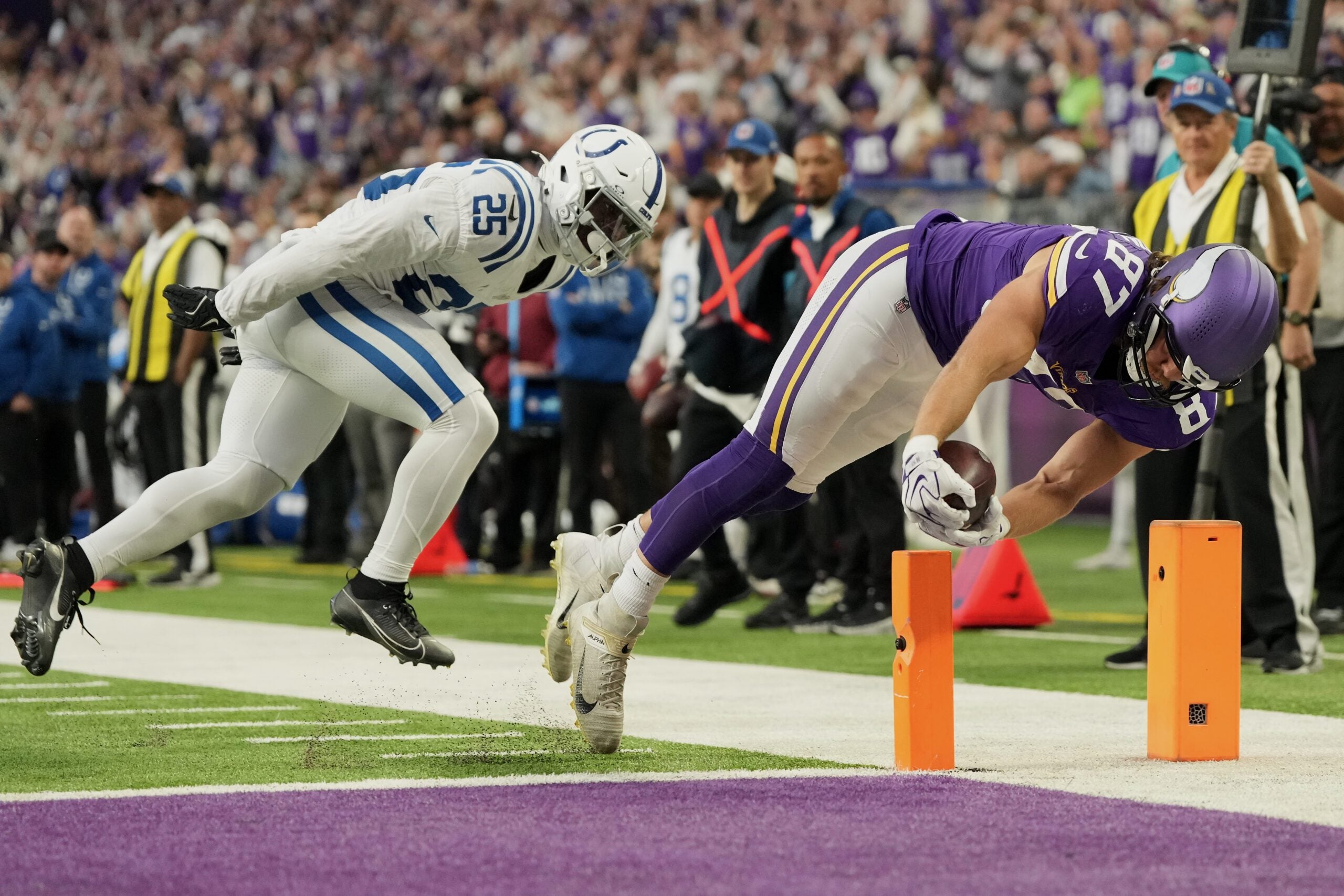 Vikings defense clamps down on Daniel Jones and the Colts for a 16-10 victory to stay undefeated — KSTP 5, Roseville Arts news