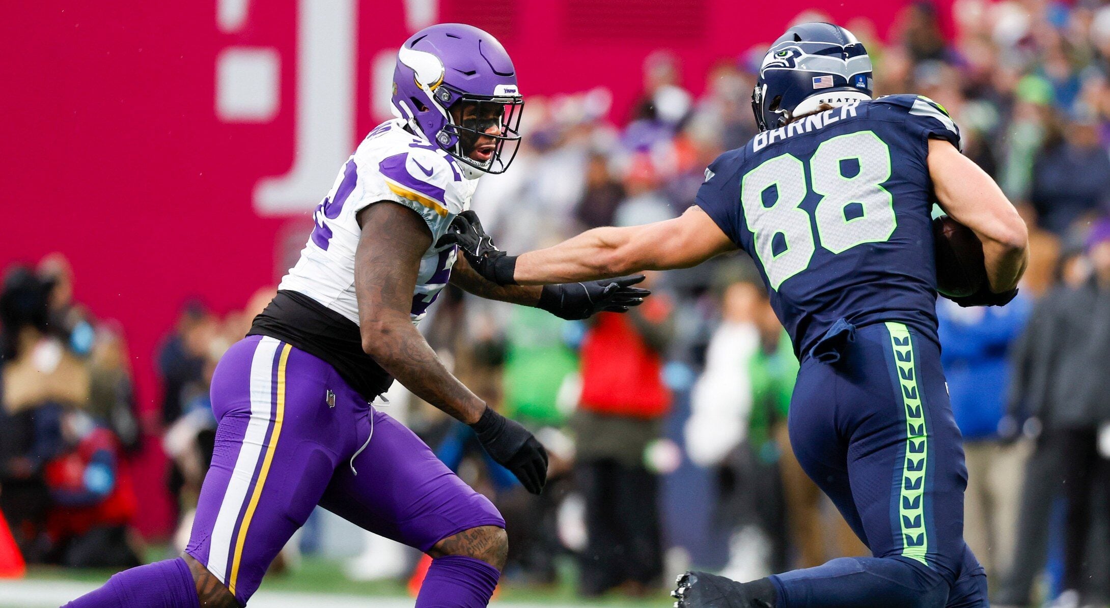 MN Vikings Bring Back Familiar Linebacker (Again) — Minnesota Sports Fan, Roseville Arts news