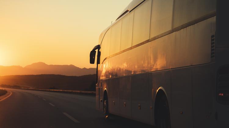 Sawyer Hill postpones remaining US concerts after fatal tour bus crash — KARE 11 Entertainment, Roseville Arts news