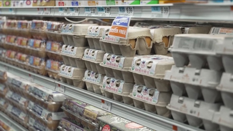Bad vibes or big warning? The disconnect between consumer sentiment and actual spending keeps growing — KARE 11 Local, Roseville Community news
