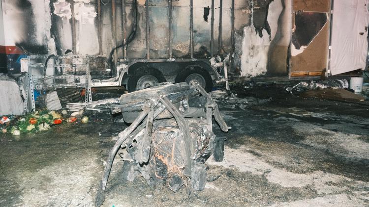 'I'm going back' | East Sixth Street food truck owner recovering after generator explosion burns trailer — KVUE (Austin), Roseville Dining news