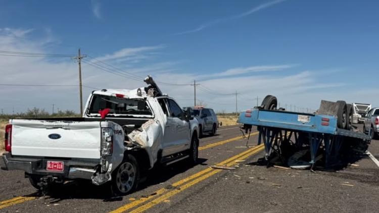 Single-vehicle crash closes intersection of State Highway 18 and County Road 306 in Winkler County — NewsWest 9 (Permian Basin), Roseville Community news