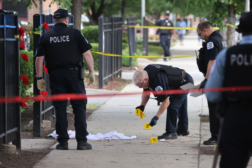Researchers point to community violence programs, pandemic recovery in historic homicide decline — Minnesota Reformer, Roseville Business news