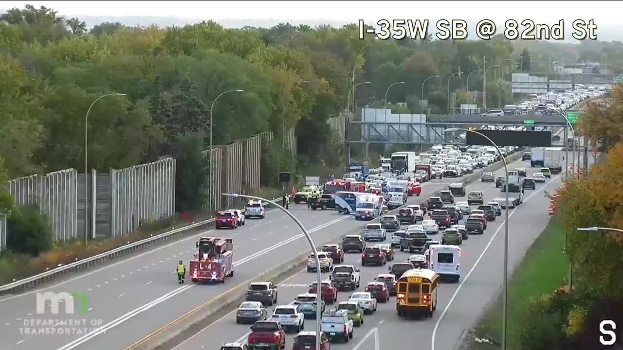 Bloomington I-35W crash: 3 drivers hurt, 1 suffers serious injuries — FOX 9, Roseville Community news