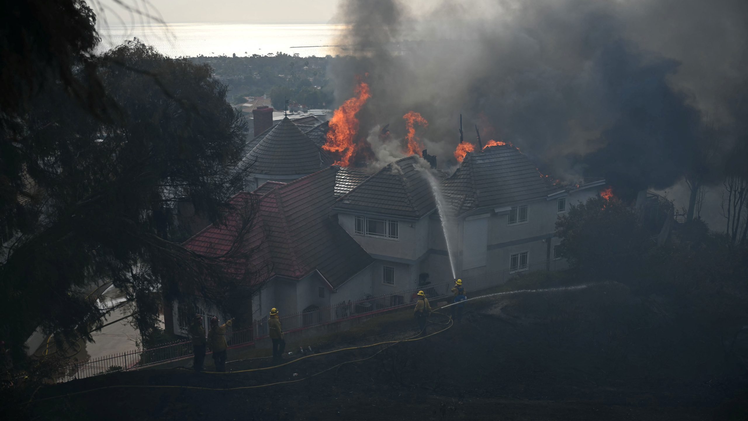 Norte Fire in California threatens homes, forces evacuations — FOX 9, Roseville Community news