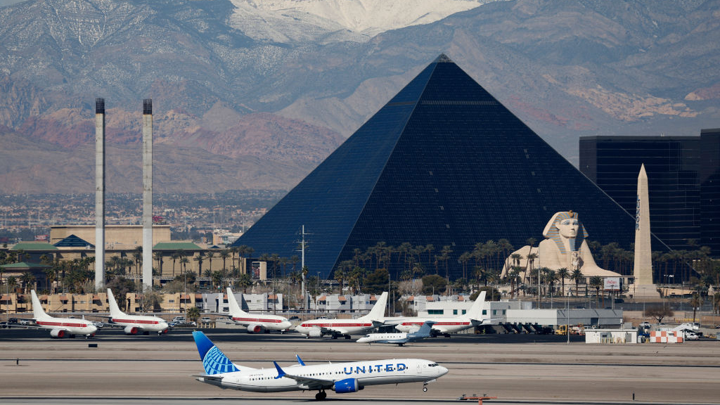 Flight rerouted after passenger threatened to hijack plane — Roseville Community news