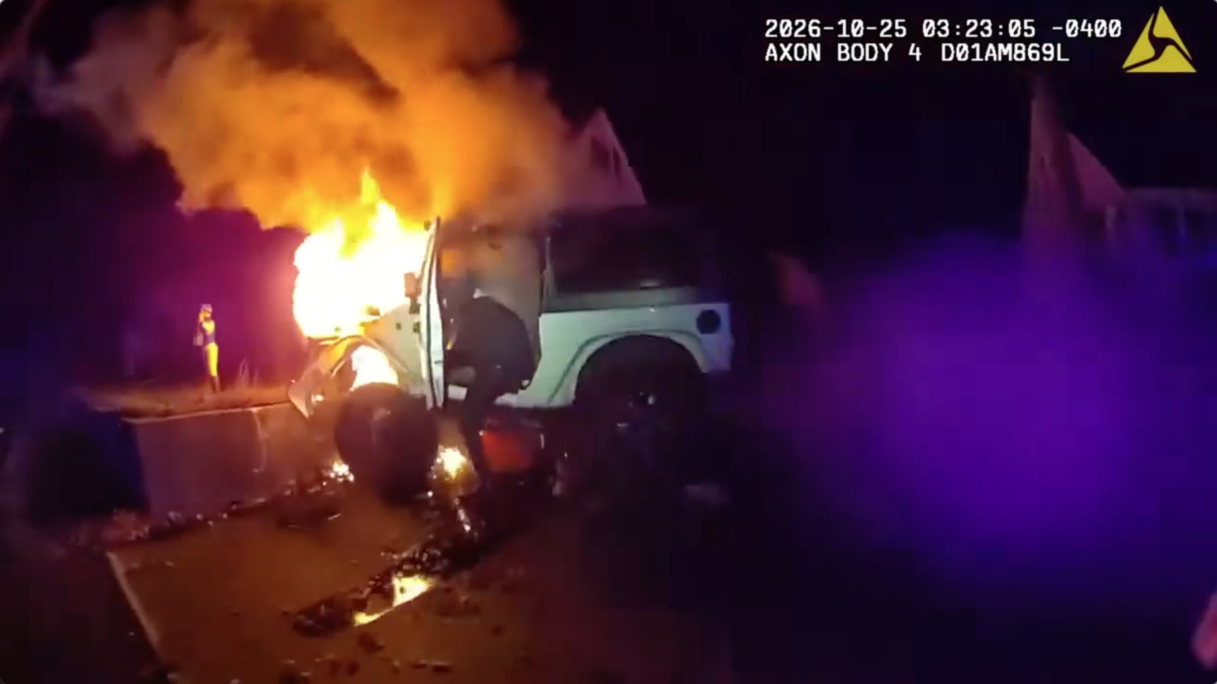 Bodycam video shows police rescuing man from burning Jeep after crash; driver facing multiple charges — FOX 9, Roseville Community news